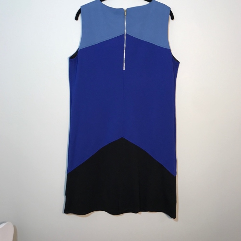 Tahari color block shift dress - Picture 2 of 4